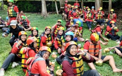 Menjaga Kekompakan (Team Work) Guru, Tenaga Kependidikan, dan Komite SMKN 1 Purwojati